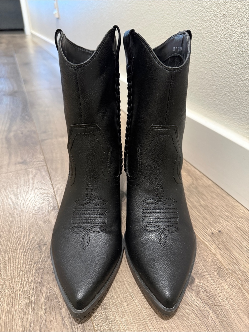 DV Dolce Vita Karyn Western Booties - Picture 2 of 5